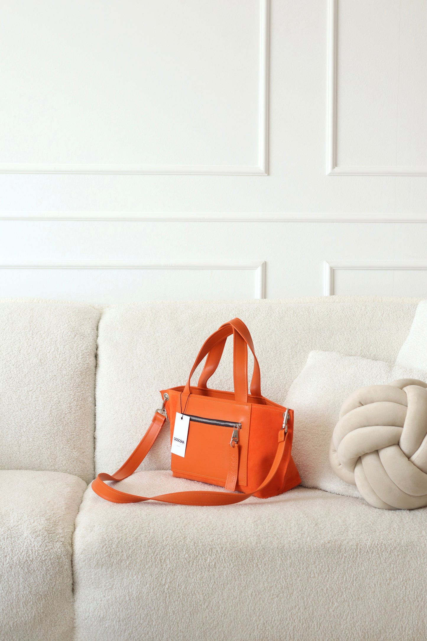 სტაფილოსფერი ეკო-ტყავის და ზამშის ჩანთა/Orange Eco-leather and suede bag