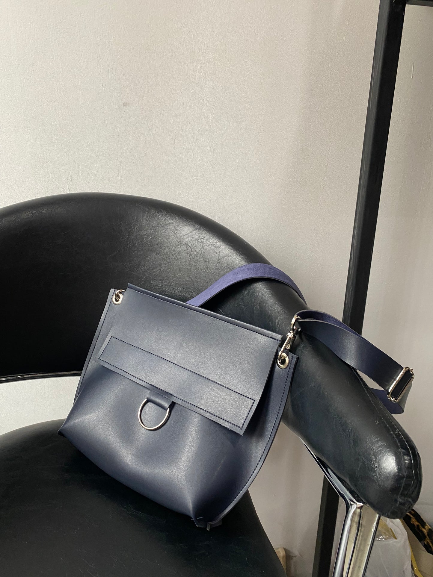 Arya-ს მოდელი 2 სხვადასხვა ზომის/Arya bag in two different sizes