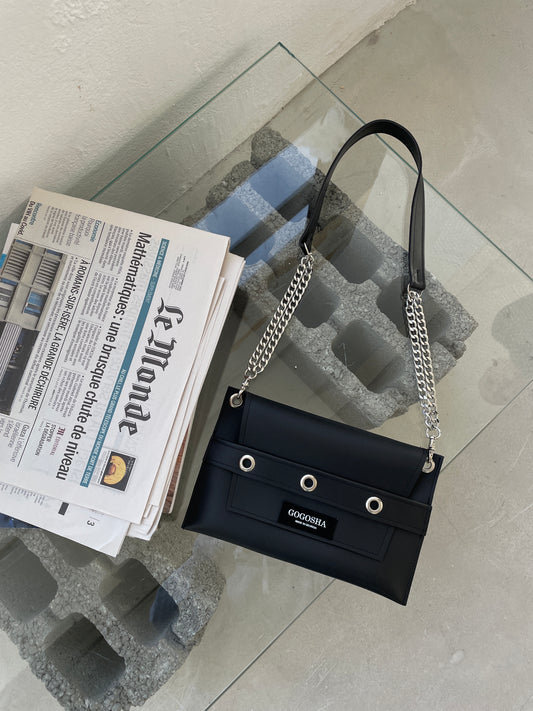 შავი პატარა მეტალებიანი ჩანთა/Black small size metal bag