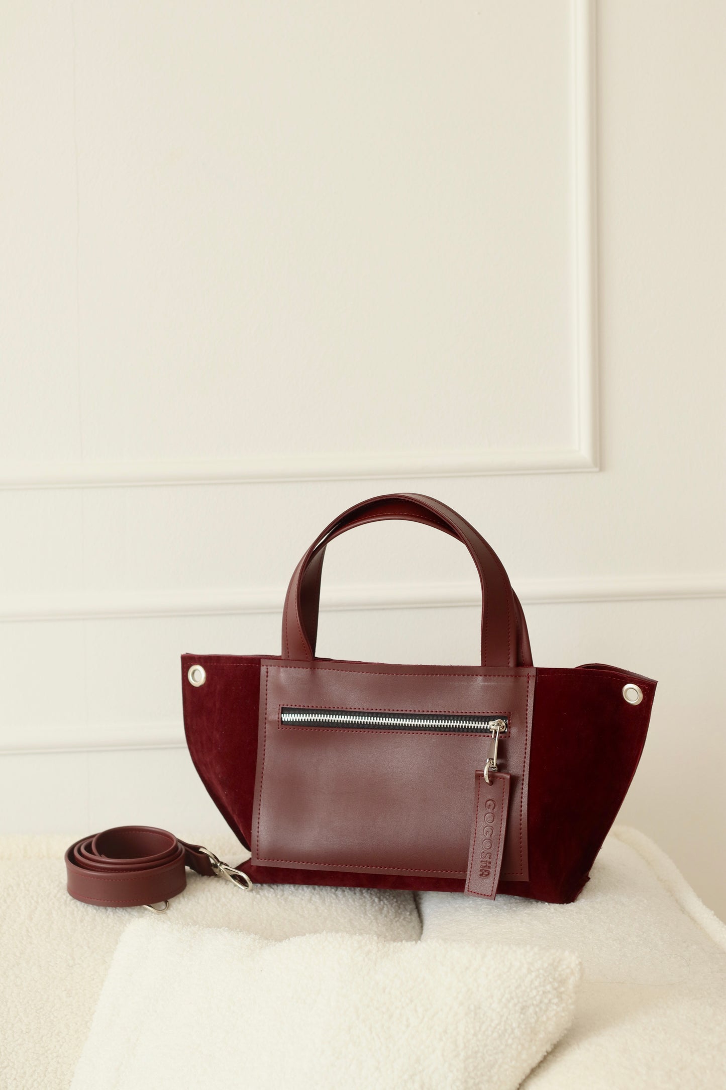 შინდისფერი ეკო-ტყავის და ზამშის ჩანთა/Burgundy Eco-leather and suede bag