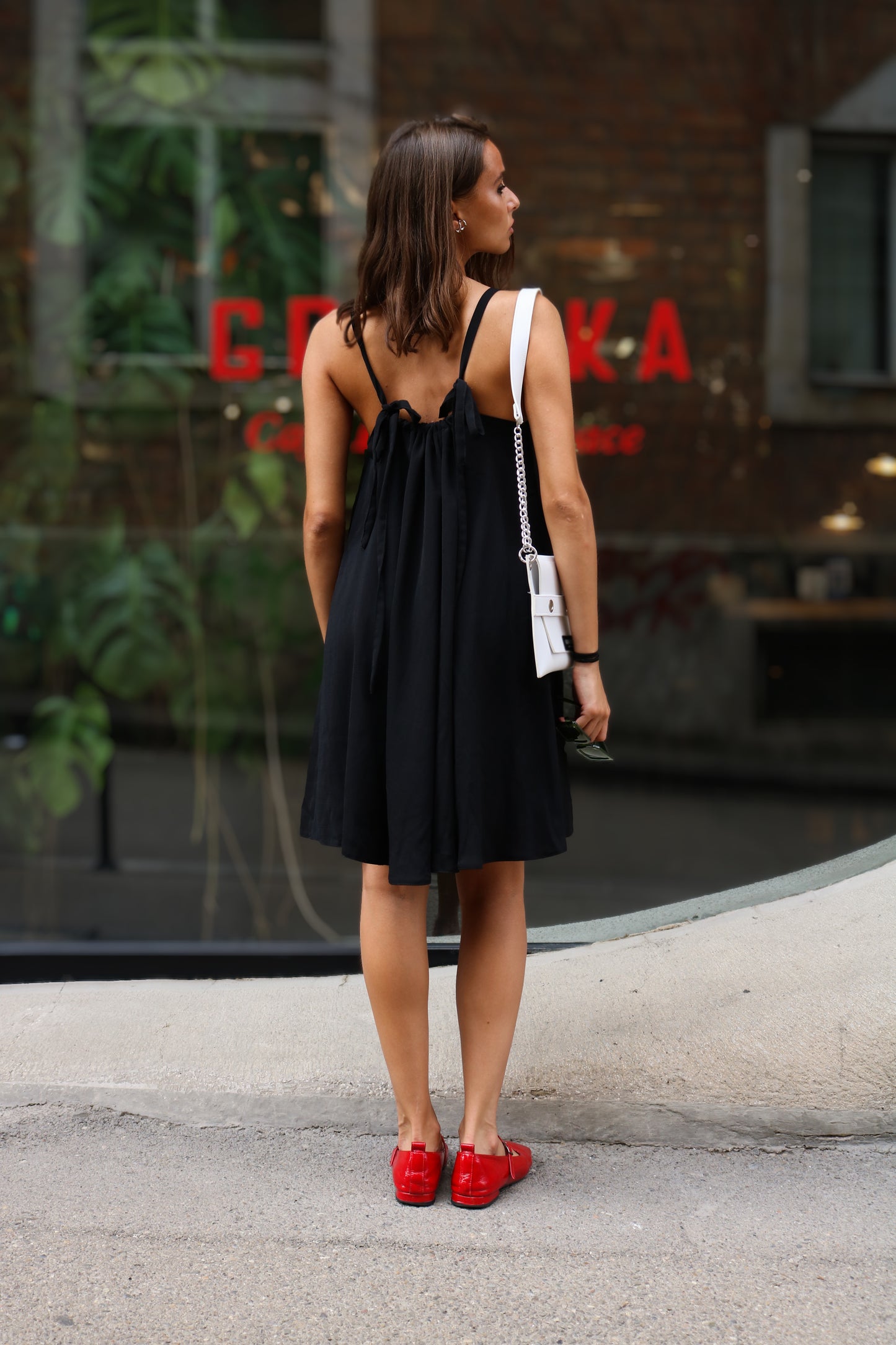 შავი კაბა თასმებით/Black dress with straps